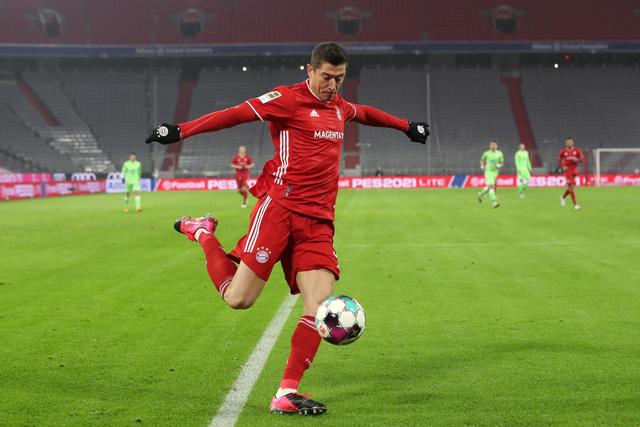 霍伊伦欧战赛打进8粒非点进球 与同期哈兰德一样